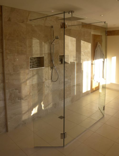 Contemporary shower