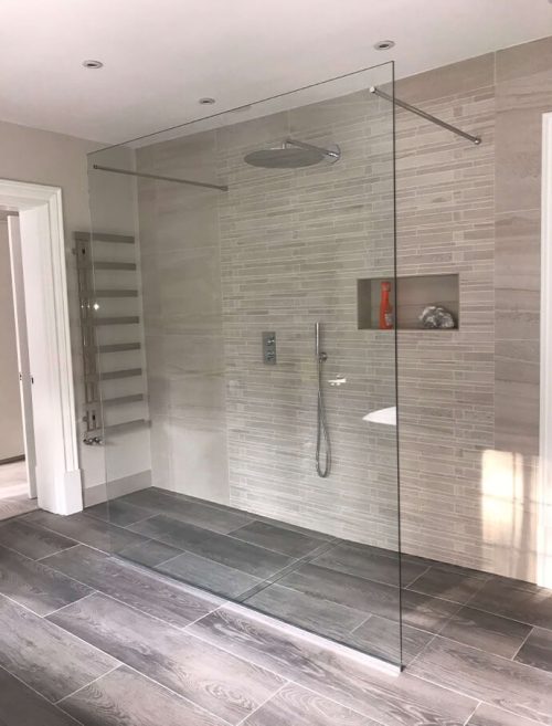 Contemporary shower