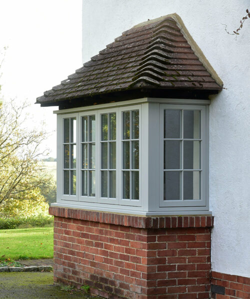 Timber-flush-casement-windows-finished-in-Porcelain