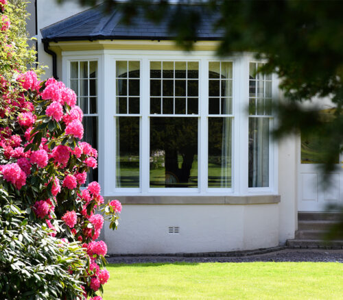 Timber-sash-windows-finished-in-White