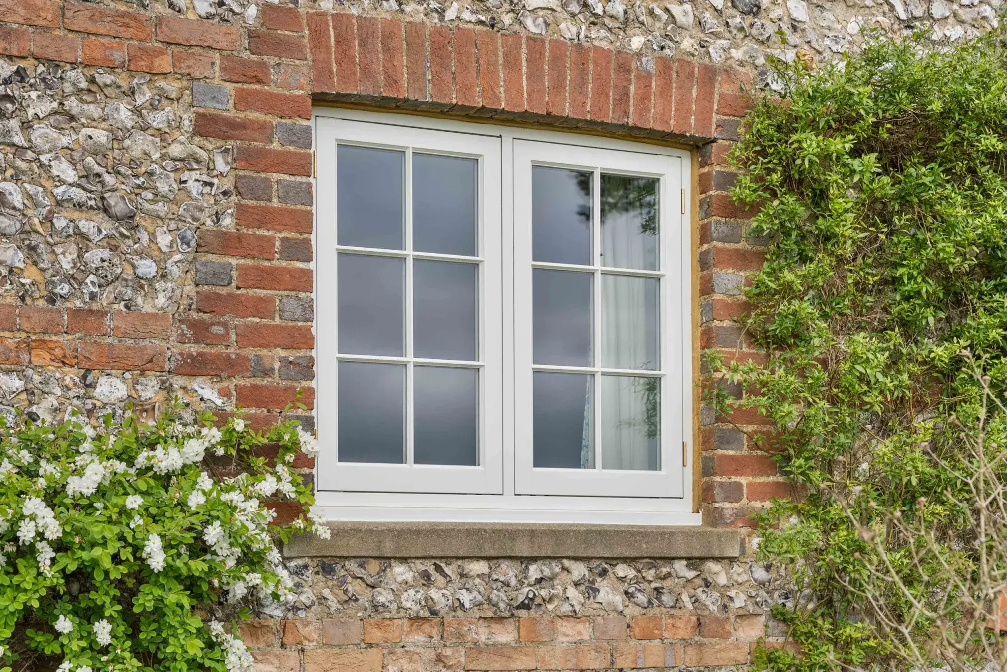Flush casement